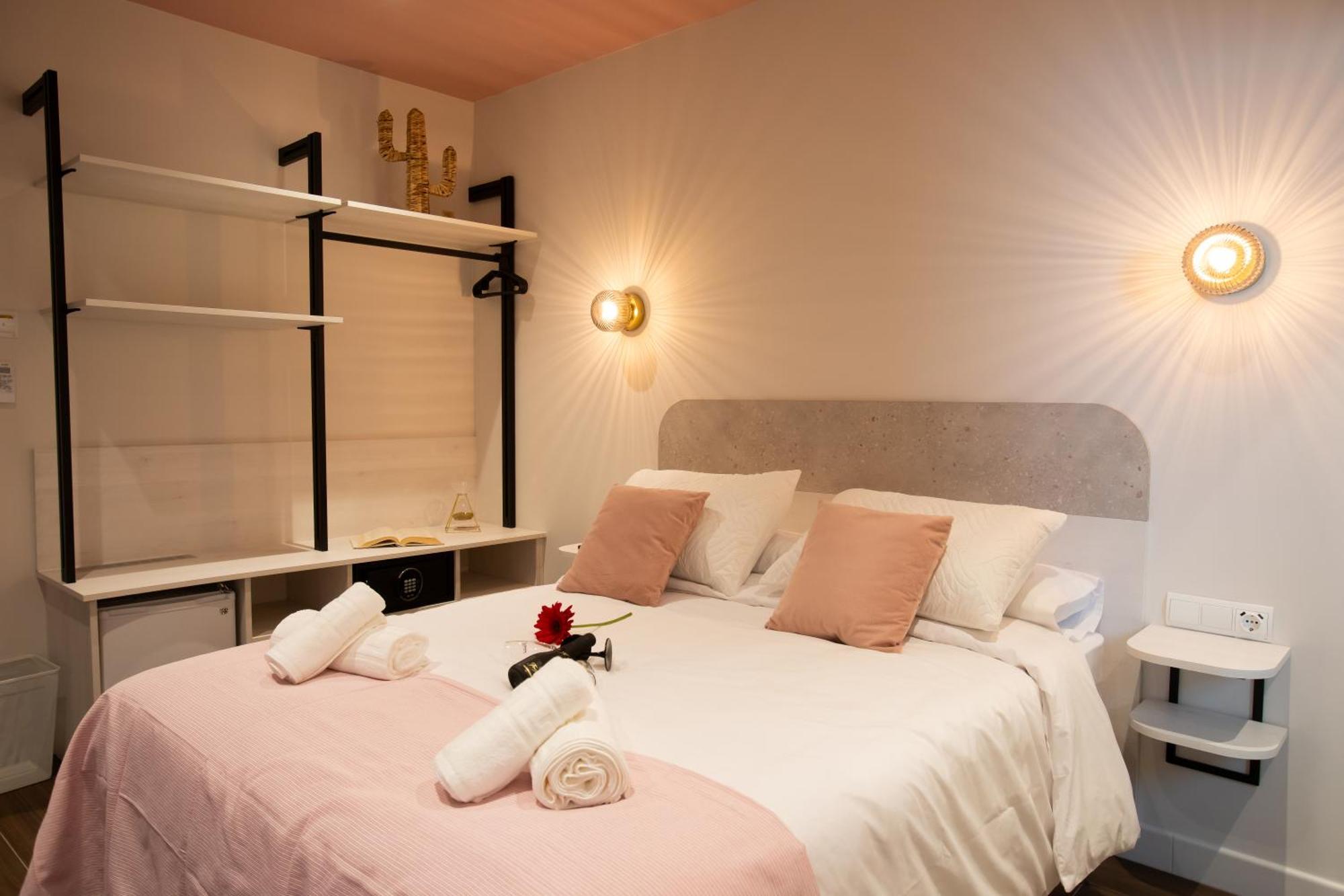 Boutique Rooms Playa Burriana Nerja Kültér fotó