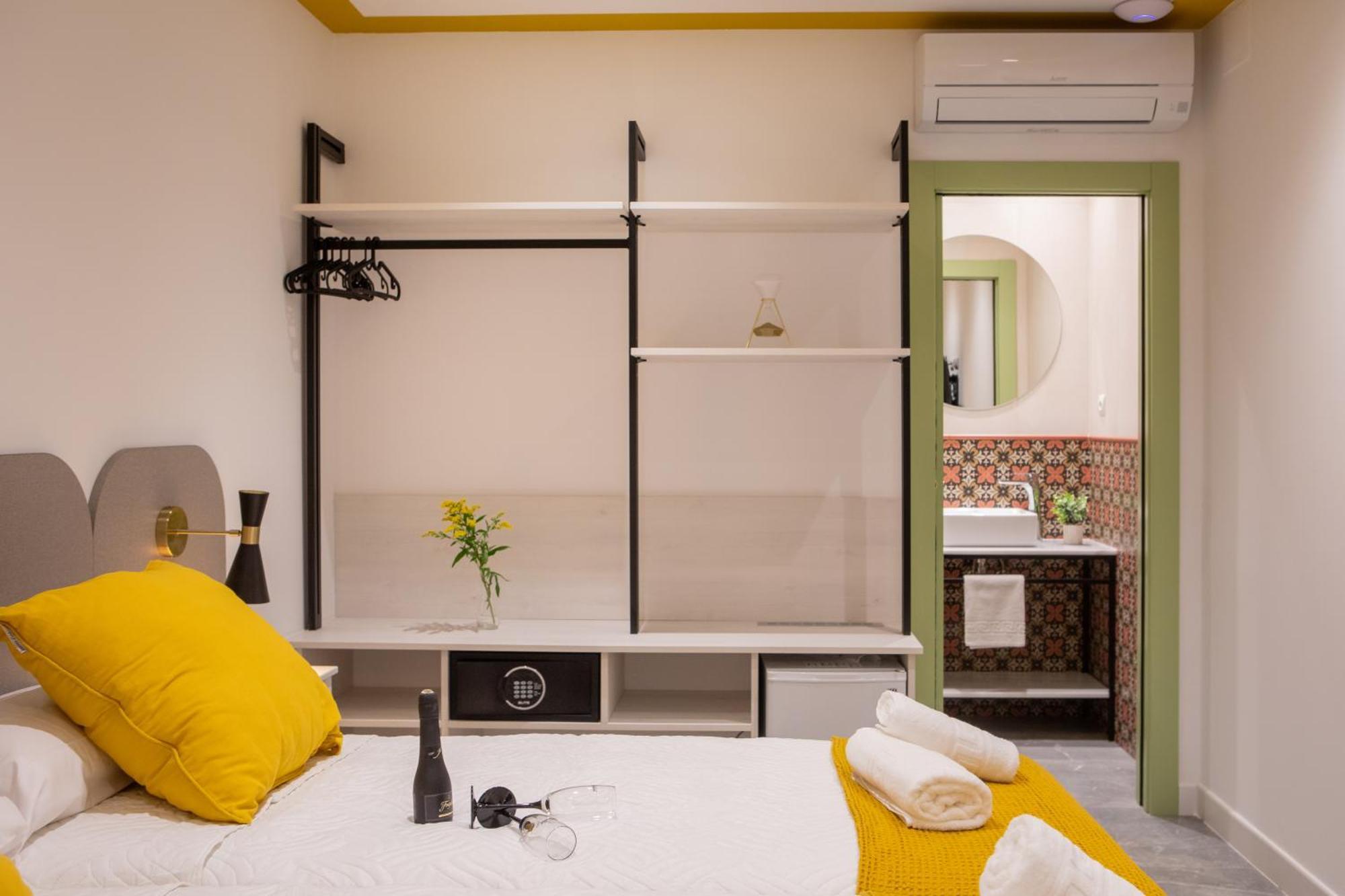 Boutique Rooms Playa Burriana Nerja Kültér fotó