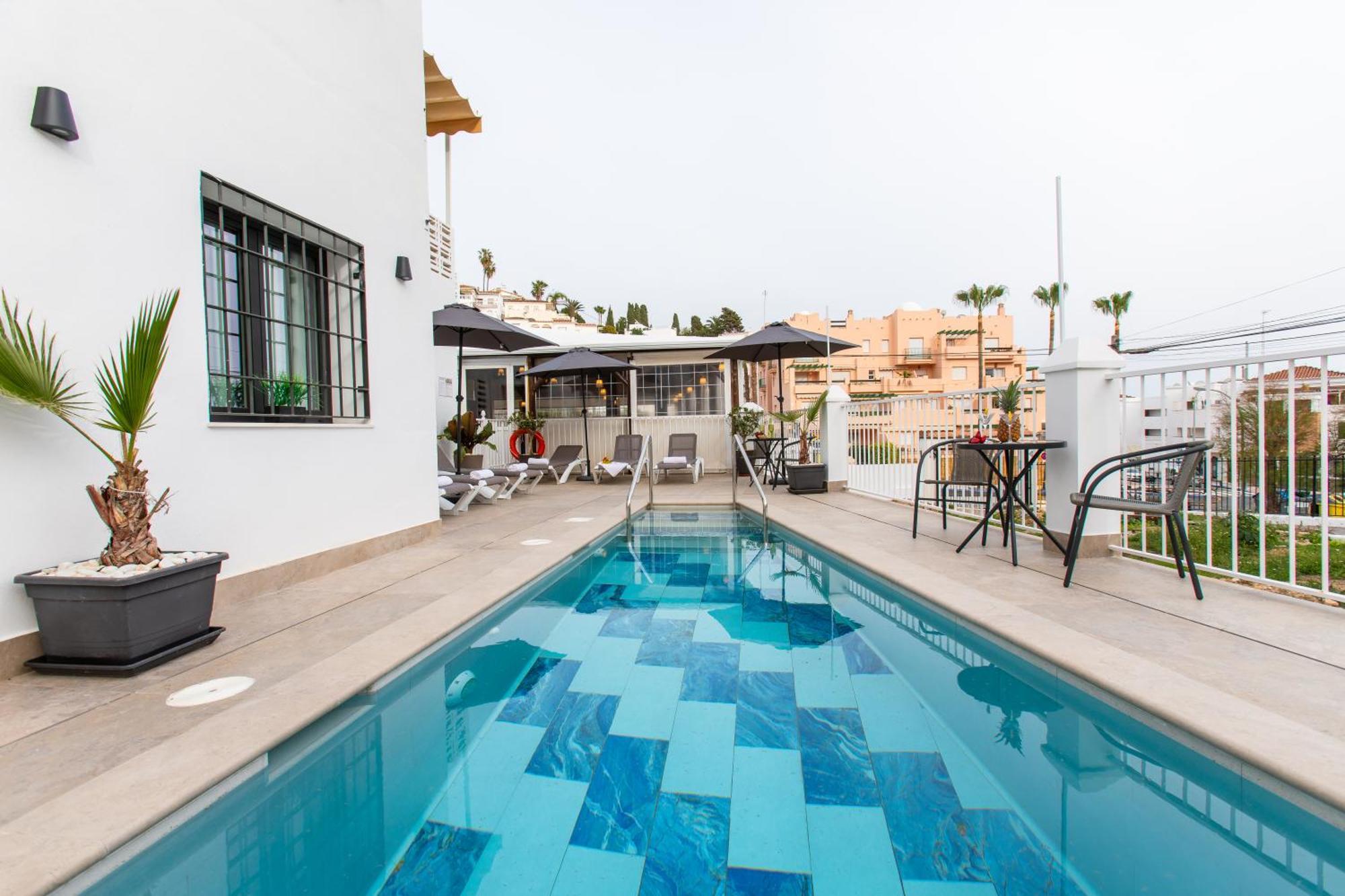 Boutique Rooms Playa Burriana Nerja Kültér fotó