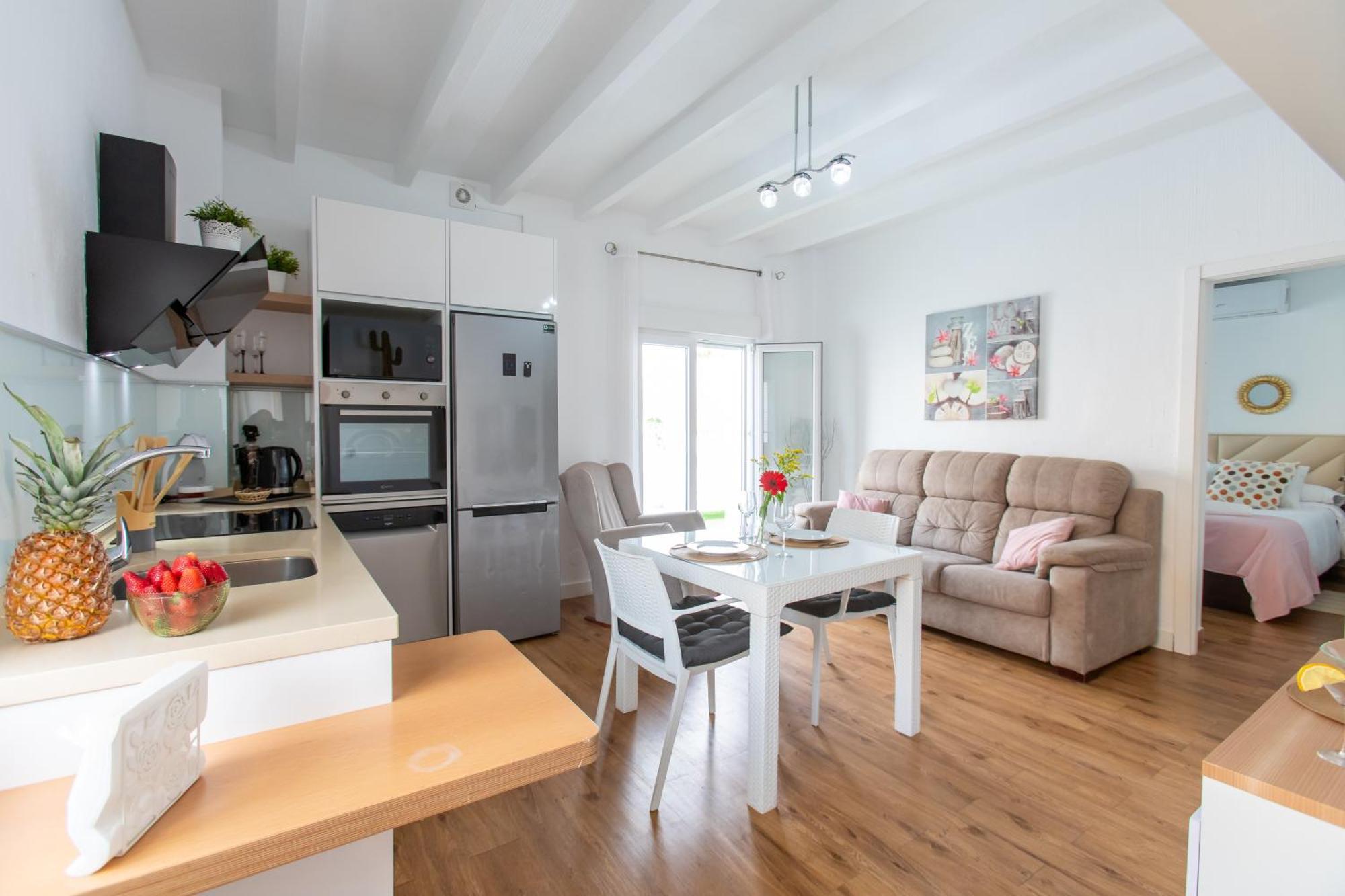 Boutique Rooms Playa Burriana Nerja Kültér fotó