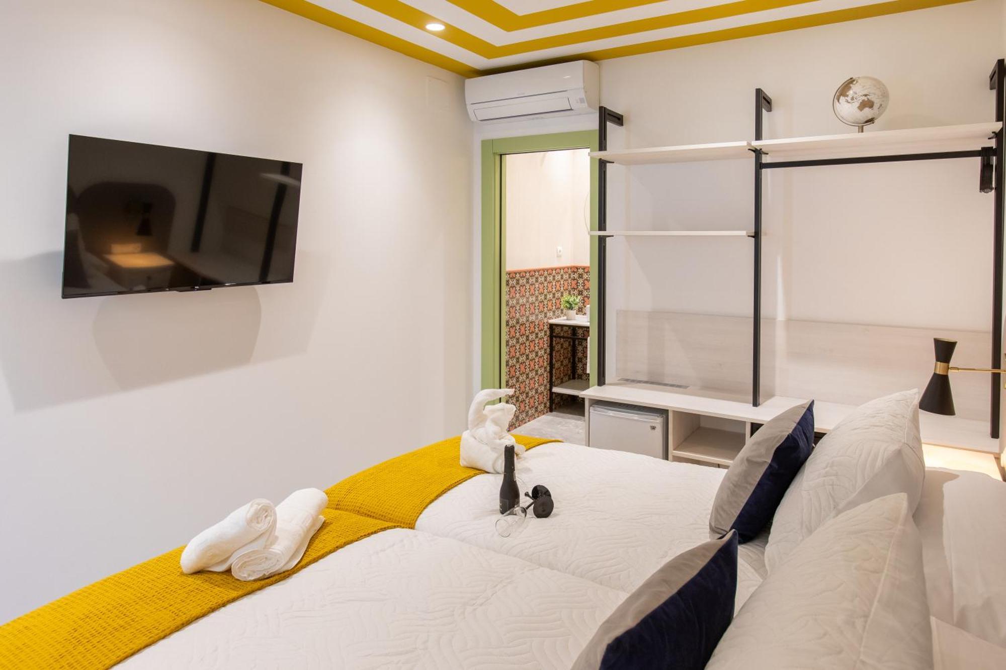 Boutique Rooms Playa Burriana Nerja Kültér fotó
