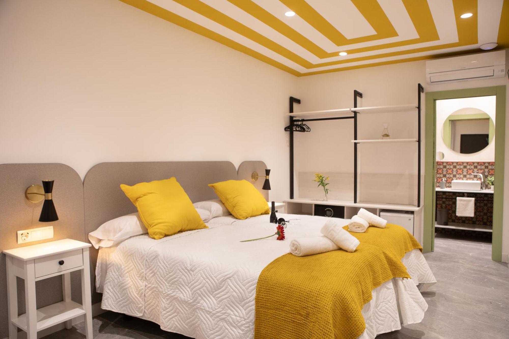 Boutique Rooms Playa Burriana Nerja Kültér fotó