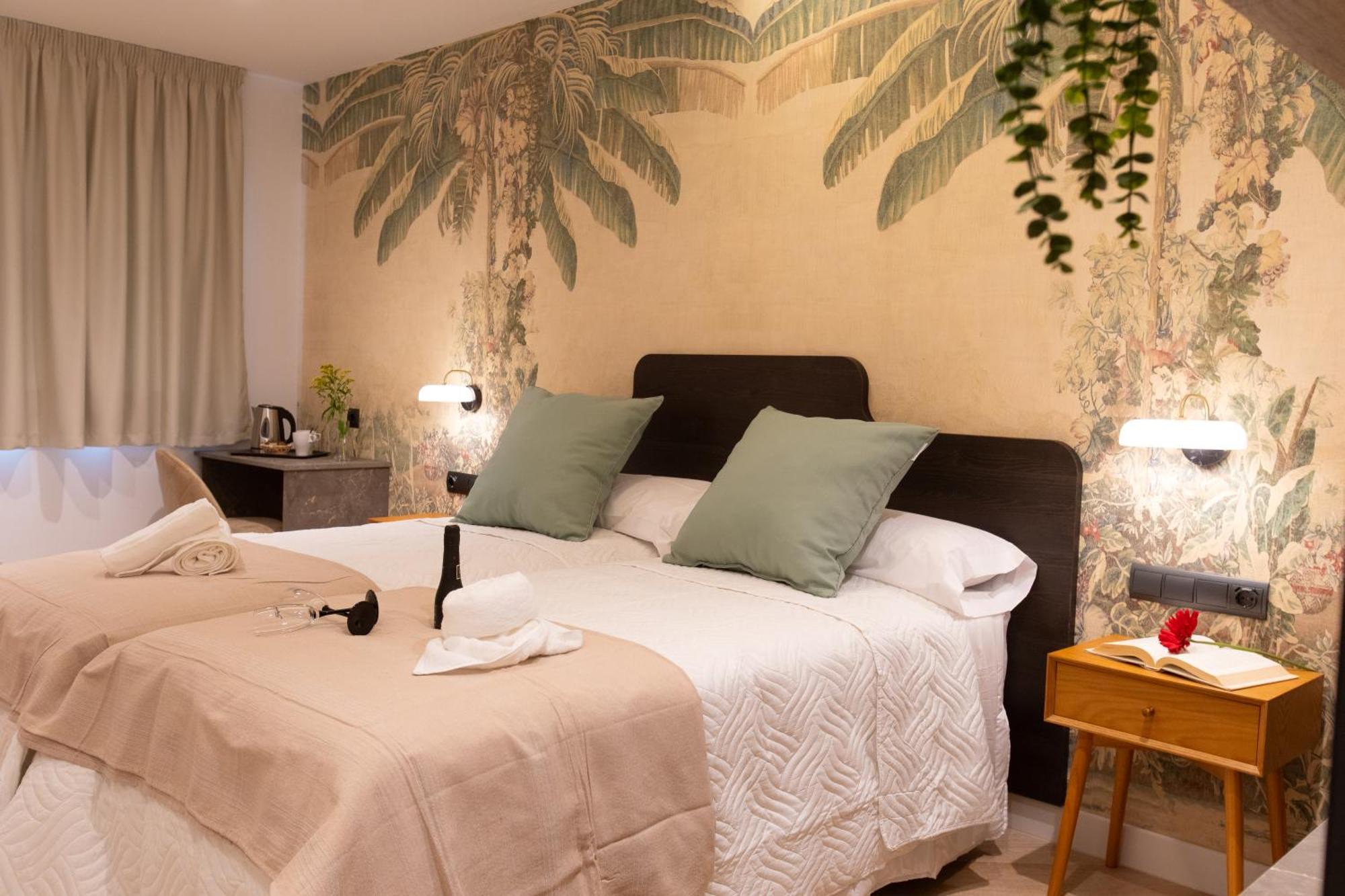 Boutique Rooms Playa Burriana Nerja Kültér fotó